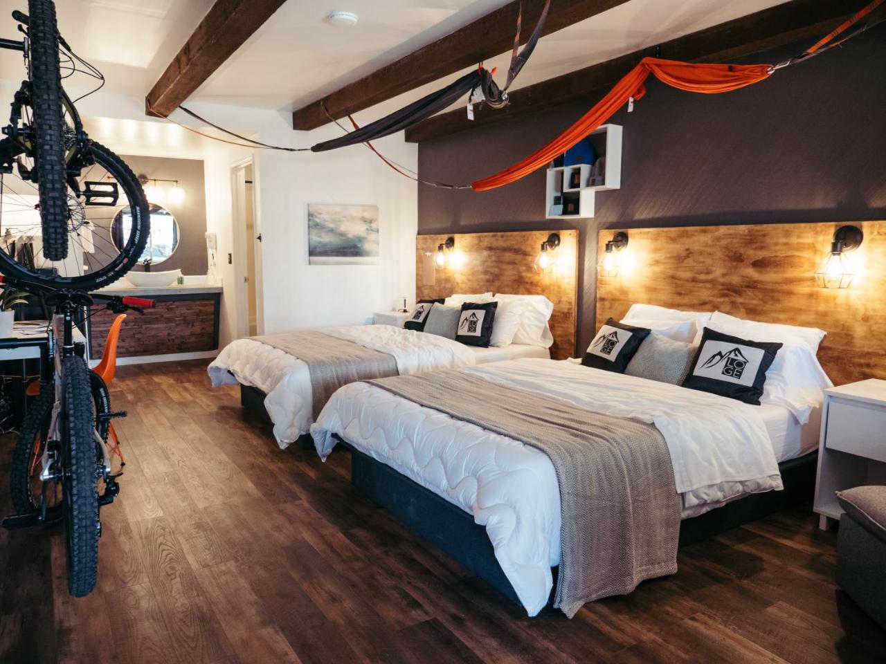 Loge Bend Hotel Buitenkant foto